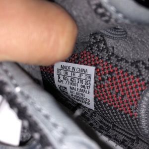 Other pictures for the yeezys